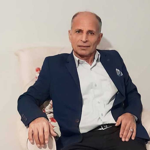 Bitlis'te devrilen kamyonun şoförü öldü