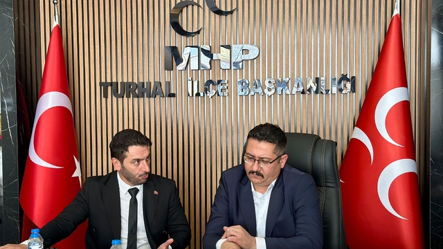 MHP Tokat İl Başkanı Mustafa İpek Turhal'da düzenlenen istişare toplantısına katıldı