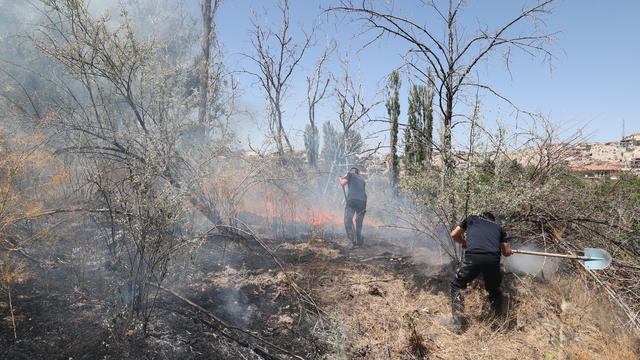 Nevşehir'de çıkan örtü yangını kontrol altına alındı