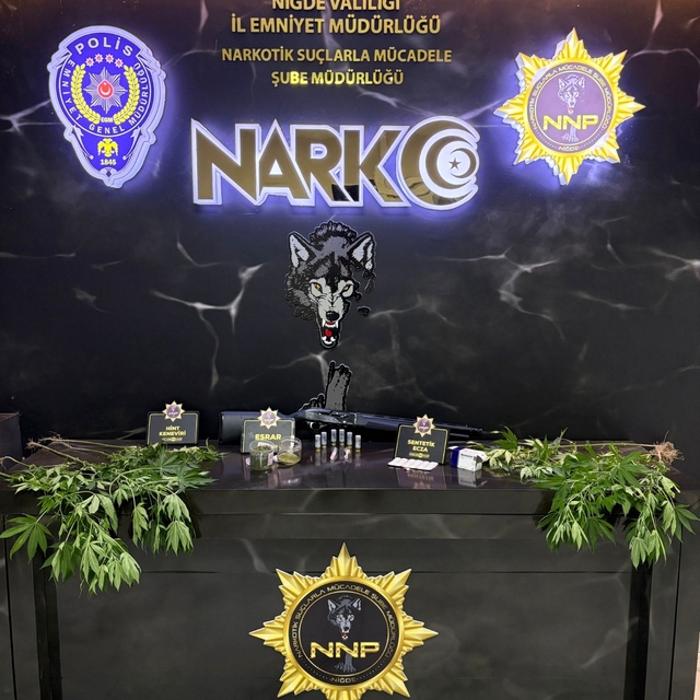 Niğde'de düzenlenen uyuşturucu operasyonlarında yakalanan 3 zanlı tutukland...
