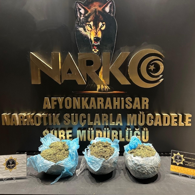 Afyonkarahisar'da uyuşturucu operasyonunda 3 zanlı tutuklandı