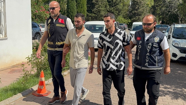 Antalya'da husumetli 2 grup arasında çıkan silahlı kavgada 1 kişi öldü, 1 kişi yaralandı