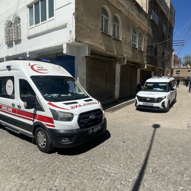 Şanlıurfa'da silahlı bıçaklı kavgada 2 kişi yaralandı