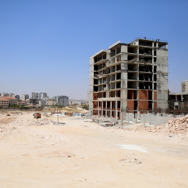 Artuklu'da trafik yükünü hafifletmek için alternatif yol çalışması