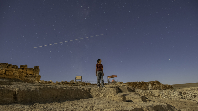Tarihi Zerzevan Kalesi'nde Perseid meteor yağmurunu izlediler