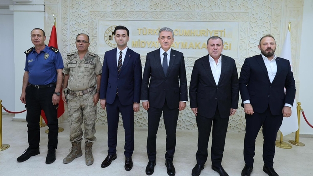 Mardin Valisi Akkoyun, Midyat Kaymakamlığını ziyaret etti