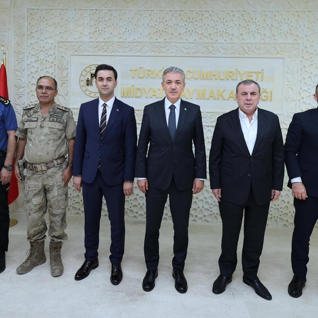 Mardin Valisi Akkoyun, Midyat Kaymakamlığını ziyaret etti