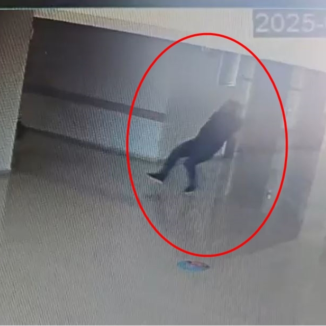 Hastanede 'mavi kod' verilen hastaya müdahaleye giderken düştü, o anlar kam...