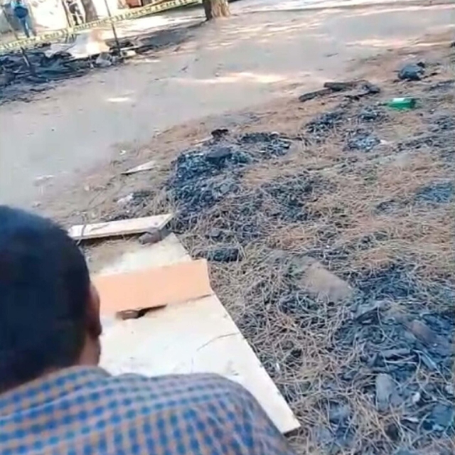 Barakada çıkan yangın, bitişiktekilere de sıçradı; 1 ölü