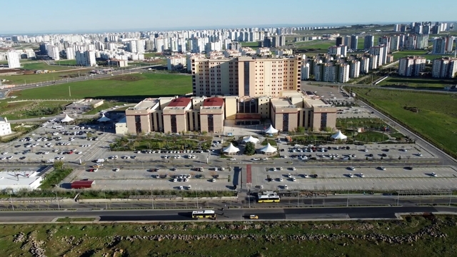 Diyarbakır'da yetişkin yoğun bakım kapasitesi yaklaşık yüzde 50 artıyor