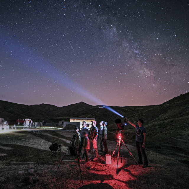 Bitlis'te fotoğrafçılar, Perseid meteor yağmurunu fotoğrafladı