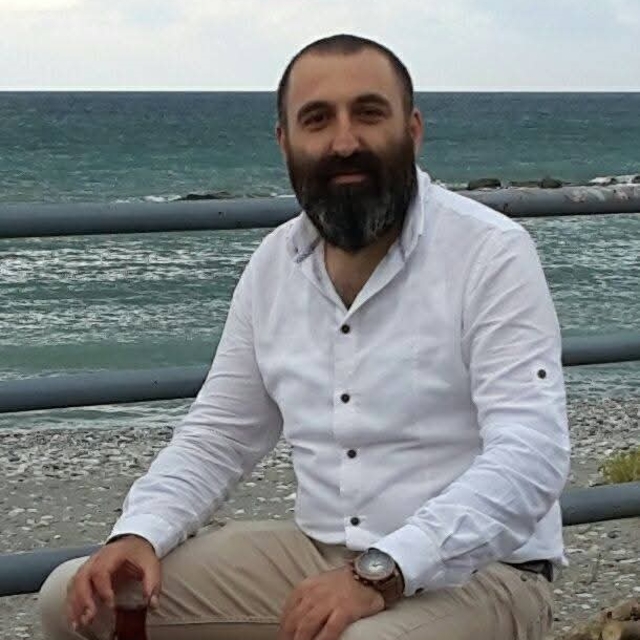 Klima tamir ederken düşen işçi, toprağa verildi