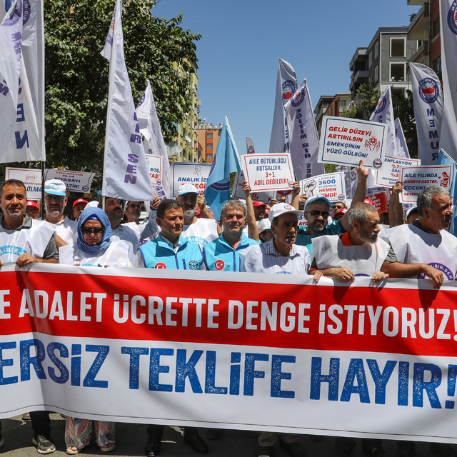 Memur-Sen Diyarbakır Şubesinden 8. Dönem Kamu Toplu Sözleşmesine ilişkin aç...
