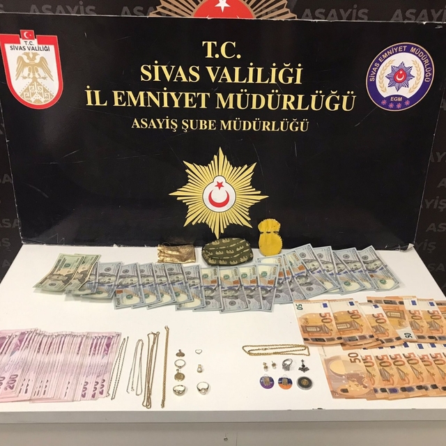 Sivas'ta, 10 milyon lira dolandıran şüphelilere operasyon: 2 tutuklama