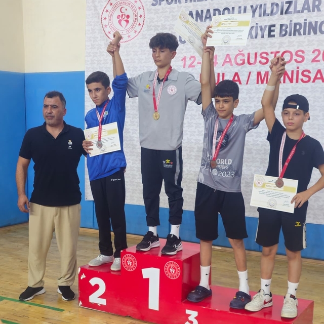 Şırnaklı sporcu Türkiye Güreş Şampiyonasında ikinci oldu