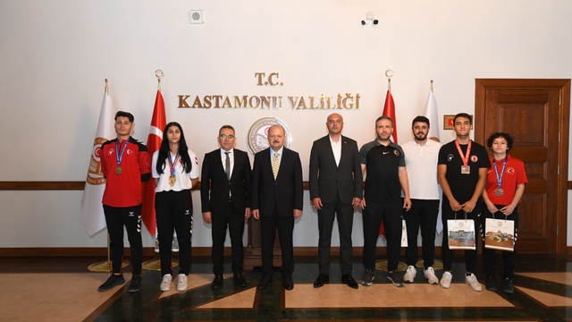 Milli tekvandocular Vali Dallı'yı ziyaret etti