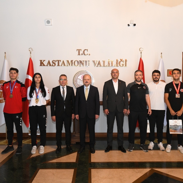 Milli tekvandocular Vali Dallı'yı ziyaret etti