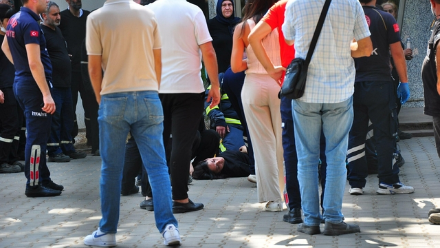 Manisa'da fabrikada kimyasal madde zehirlenmesi: 3 işçi hastaneye kaldırıldı