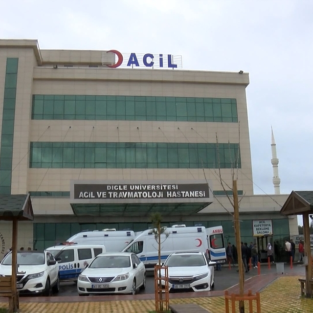 Diyarbakır'da traktör devrildi: 1 ölü, 1 yaralı