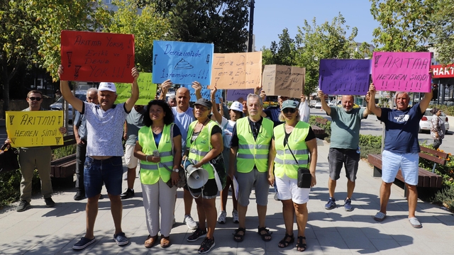 Saros'un Erikli köyü sahilinde kanalizasyon atıklarının denize döküldüğü iddiası