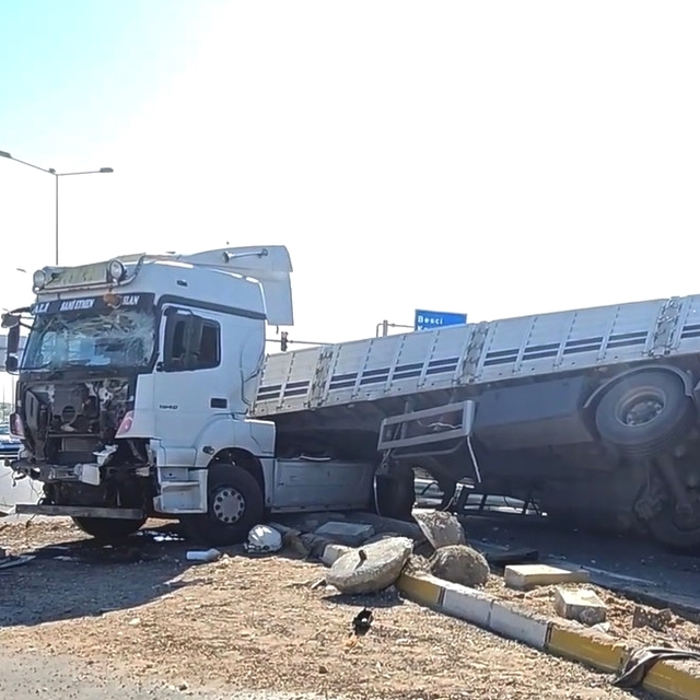 Aksaray'da  zincirleme trafik kazasında 3 kişi yaralandı