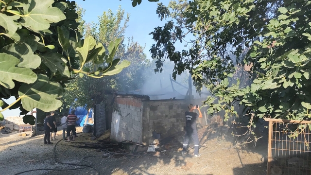 Samsun'da çıkan yangında 350 balya saman zarar gördü