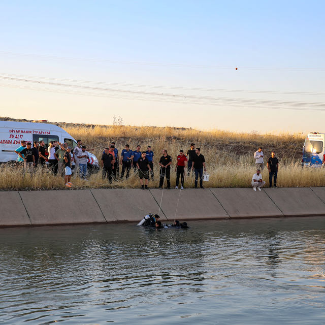 Diyarbakır'da serinlemek için sulama kanalına giren çocuk boğuldu