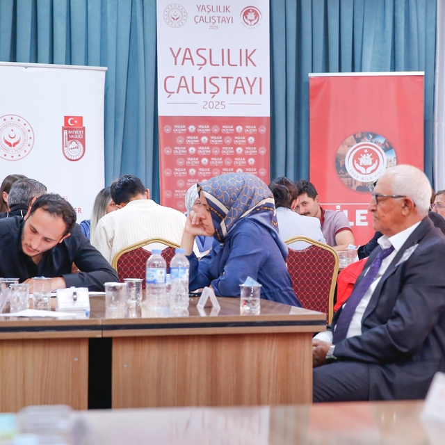 Bayburt'ta "İl Yaşlılık Çalıştayı" düzenlendi
