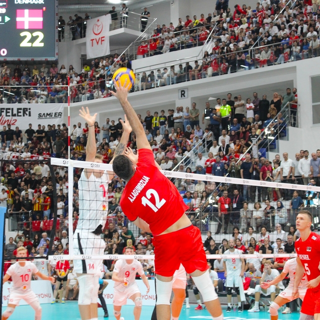 Filenin Efeleri Danimarka'yı 3-2 yendi