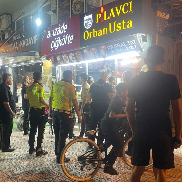 Samsun'da iki grup arasında çıkan kavgada 2 kişi bıçakla yaralandı