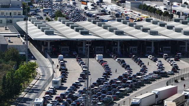 Gurbetçilerin hüzünlü dönüş yolculuğu sürüyor