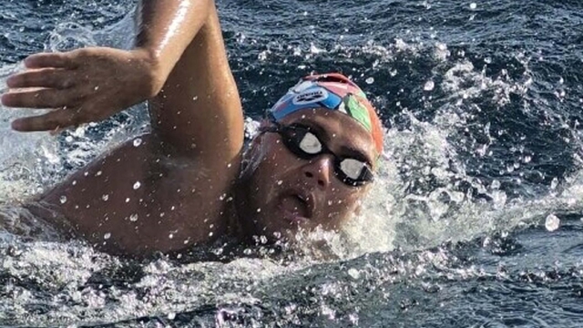Manş'ı geçen otizmli ultra maraton yüzücüsü Tuna'nın yeni hedefi Cebelitarık Boğazı