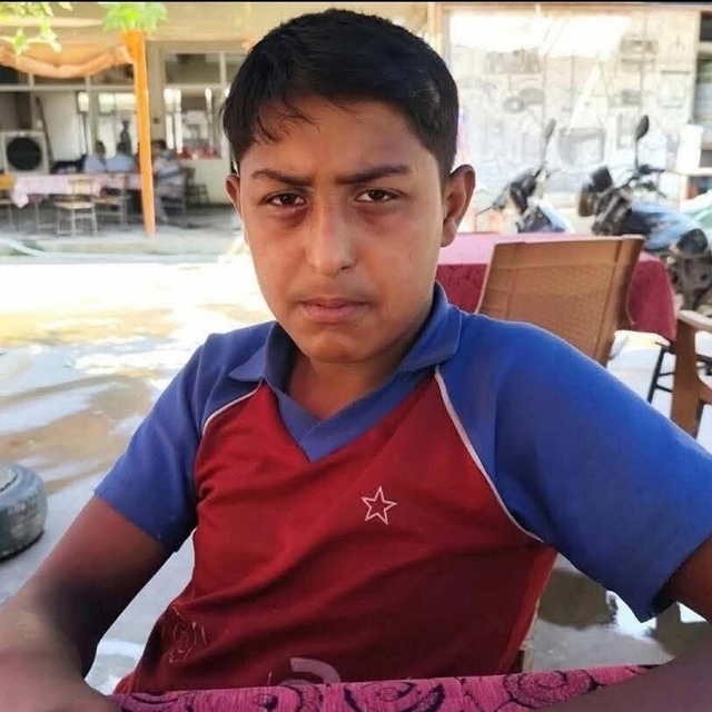 Kavgada yumruklanıp, başına sandalyeyle vurulan çocuk öldü