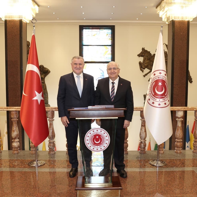 Milli Savunma Bakanı Güler, Gençlik ve Spor Bakanı Bak ile görüştü