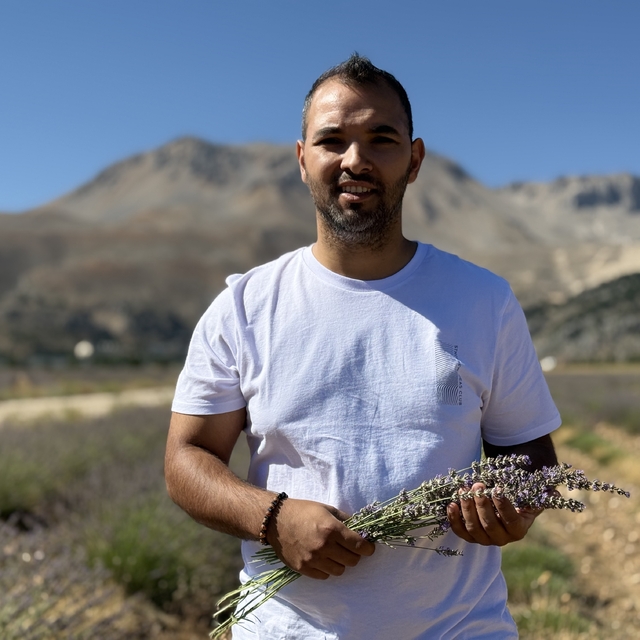 Davraz dört mevsim yerli ve yabancı ziyaretçi ağırlıyor