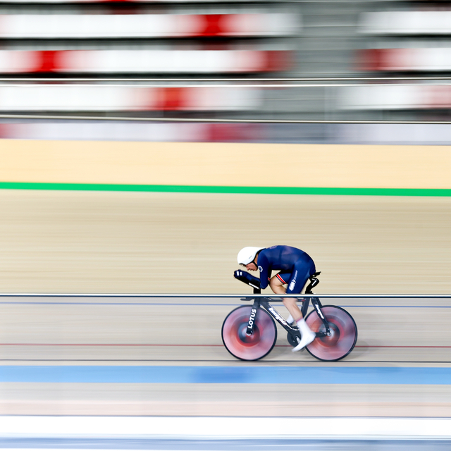 Pist bisikletinde dünya rekoru denemeleri