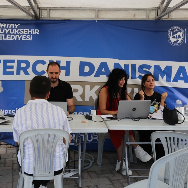 Hatay'da üniversite tercihi yapacak öğrencilere ücretsiz danışmanlık desteğ...