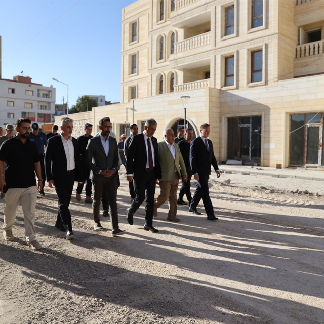 Mardin Valisi ve Büyükşehir Belediye Başkan Vekili Akkoyun, yol çalışmaları...