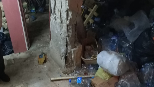 Edirne'de kolonları hasar gördüğü gerekçesiyle boşaltılan binanın altındaki imalathane mühürlendi