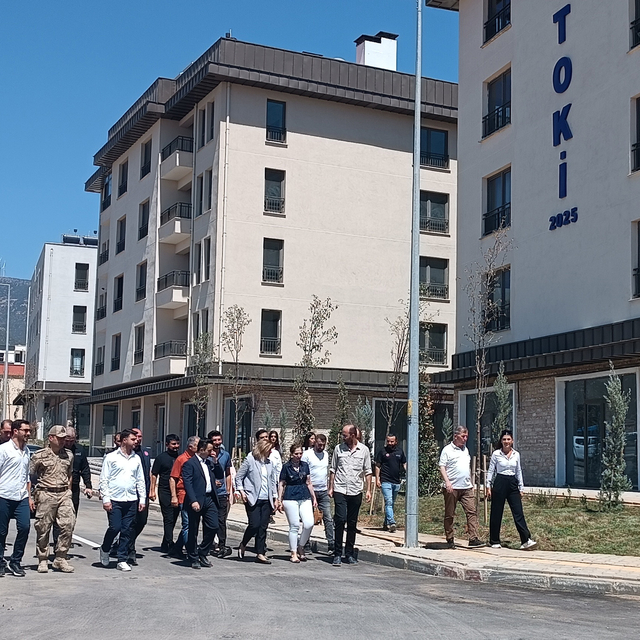 Gaziantep'te 373 konut, hak sahiplerine teslim edildi