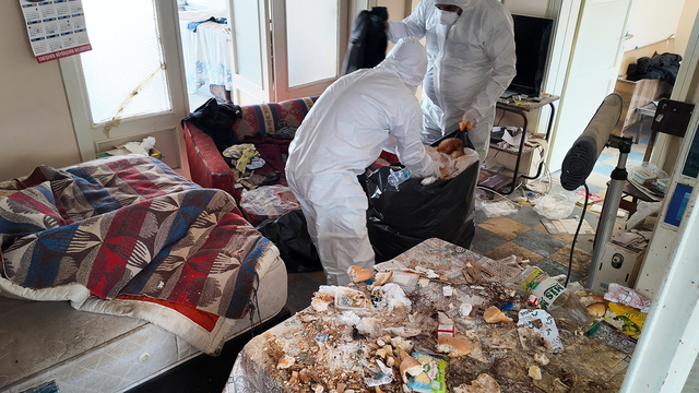 Evden 550 kilo plastik şişe çıktı
