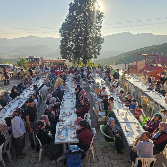 Adana'da orman yangınlarının sona ermesi için dua edildi