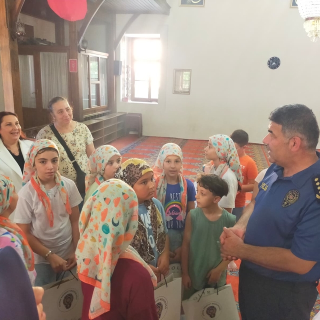 Edirne Emniyet Müdürü Karaburun Kur'an kursunu ziyaret etti