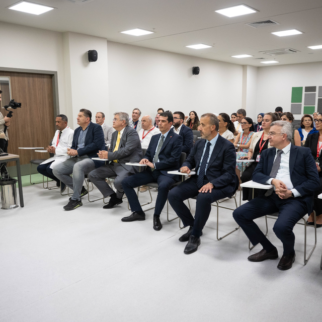 Etlik Şehir Hastanesi'nde "Bütünleşik ve Önleyici Kanser Merkezi" açıldı