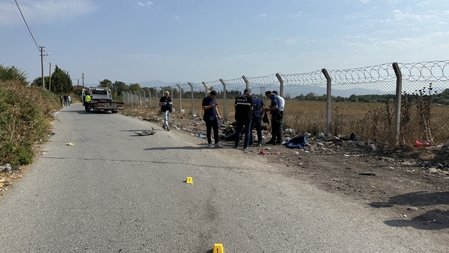 Sakarya'da hafif ticari araçla çarpışan motosikletin sürücüsü öldü