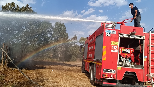 Bilecik'te tarım arazisinde çıkan yangın söndürüldü