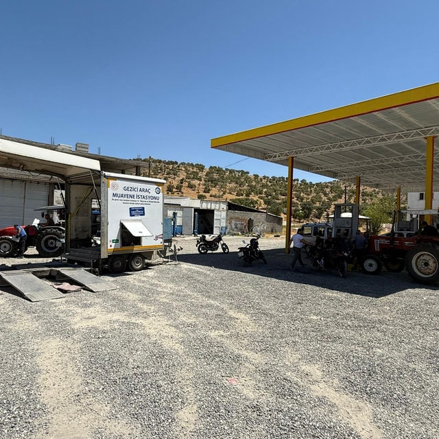 Savur'da gezici araç muayene istasyonu çiftçilere hizmet verdi