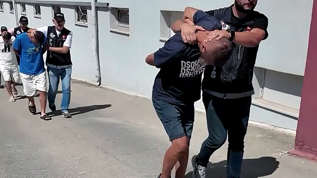 Evindeki uyuşturucuyu, ucuz olduğu için altın bozdurup almış