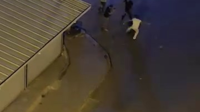 Siirt'te iki grup arasında kavga kamerada