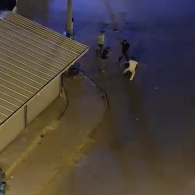 Siirt'te iki grup arasında kavga kamerada